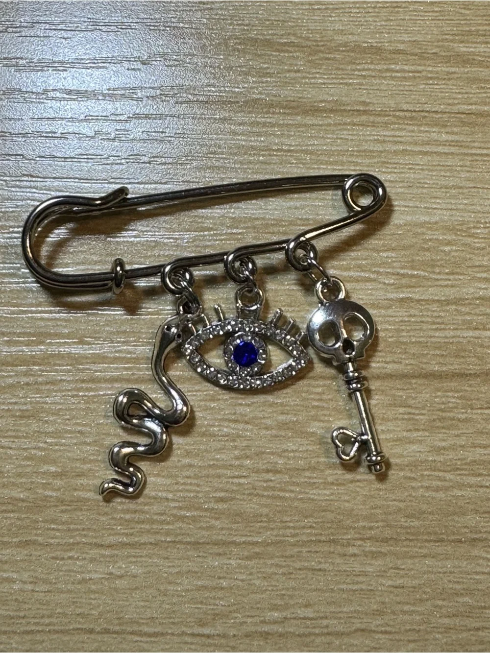 🧿 🐍 🗝️Witchy Silver toned Charm Brooch